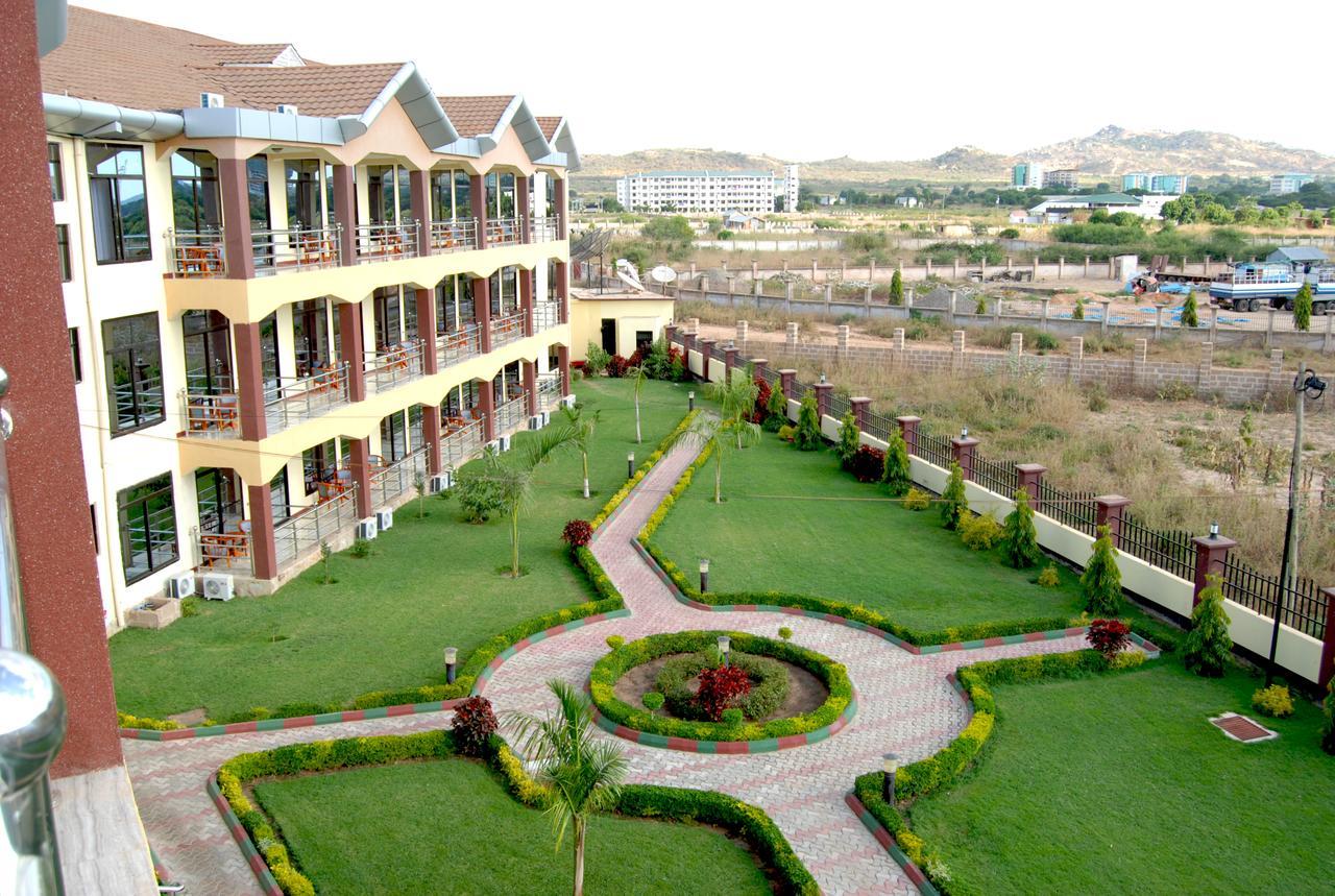 Morena Hotel Dodoma Extérieur photo